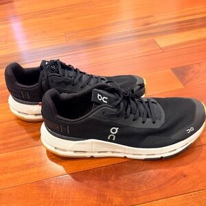 On Cloud  Men's Black and White Cloudtec Sneakers